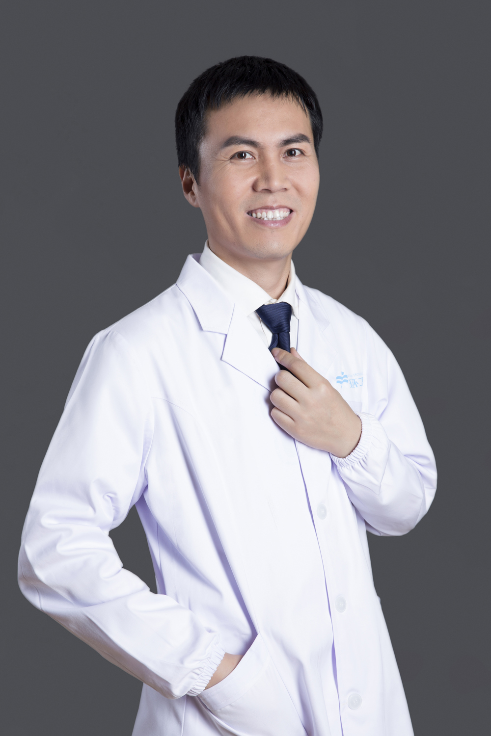 副主任医师 朱杨明