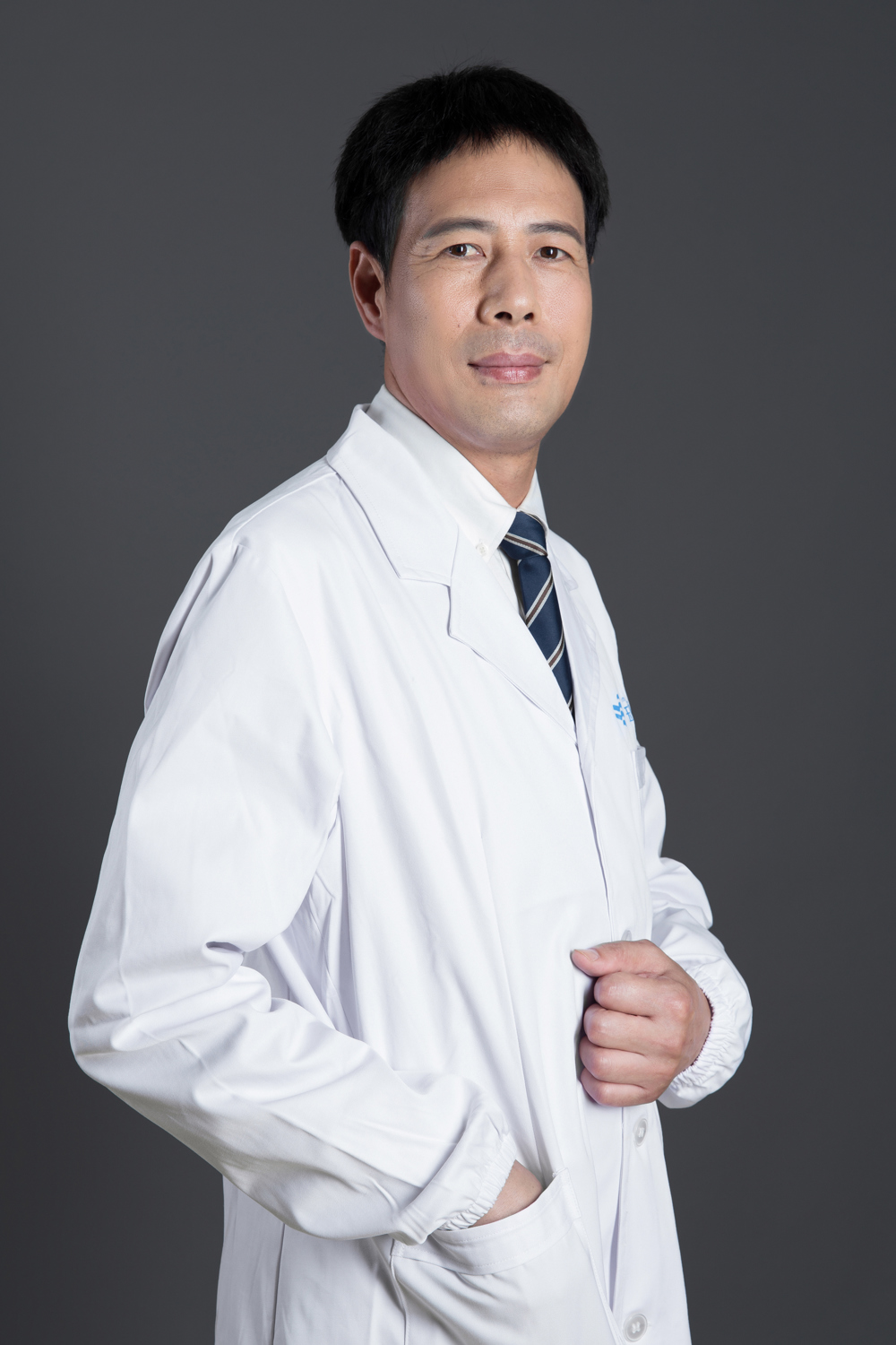 副主任医师 郑兴宗